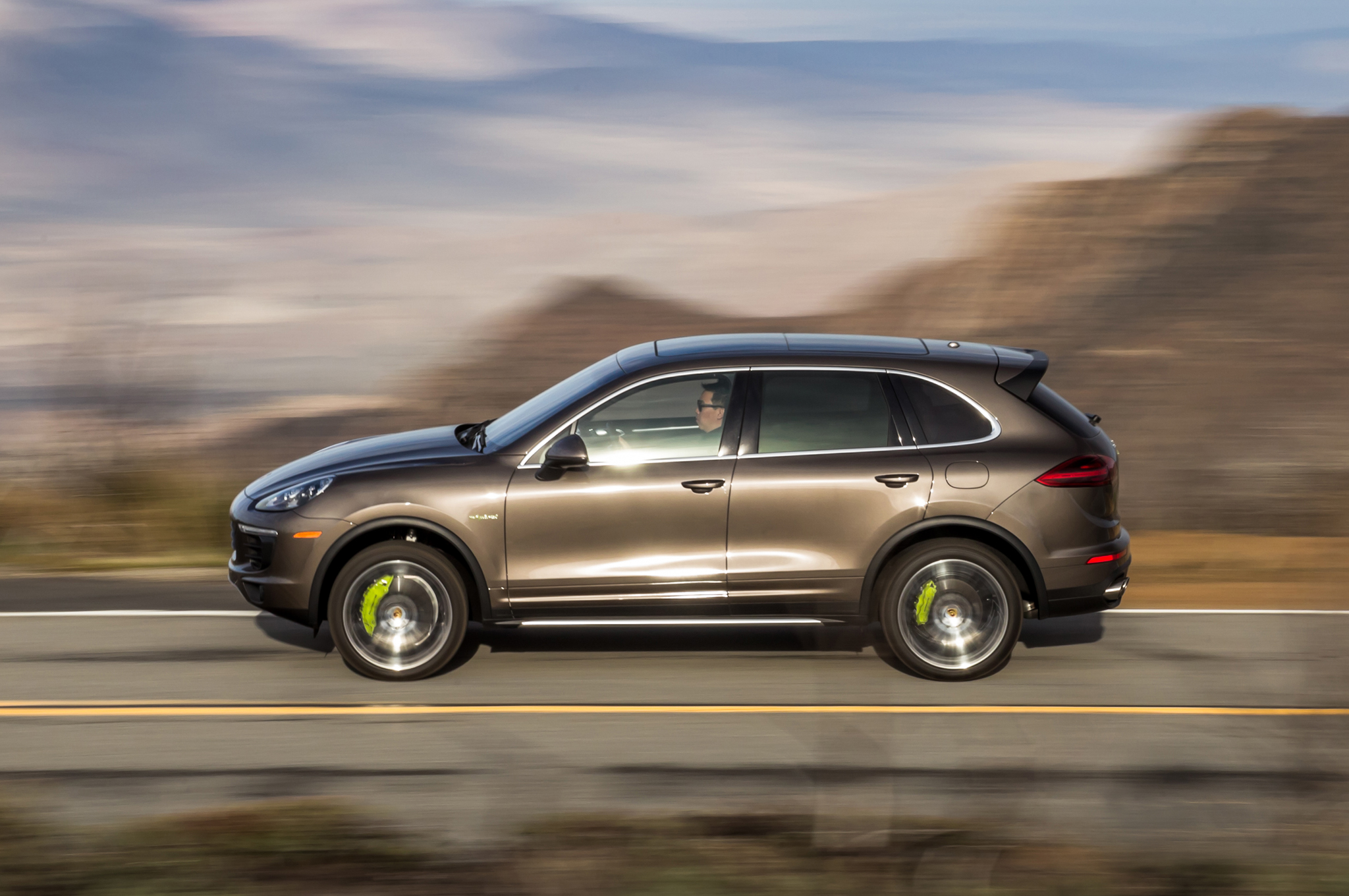 2017 Porsche Cayenne S E Hybrid Review